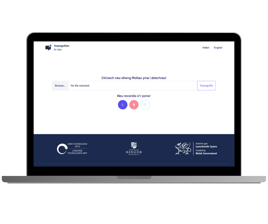 gwefannau ar sgrin ffon a chyfrifiadur